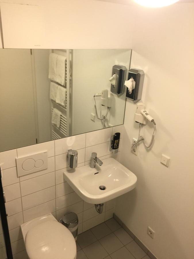 Hotel Central Хановер Екстериор снимка